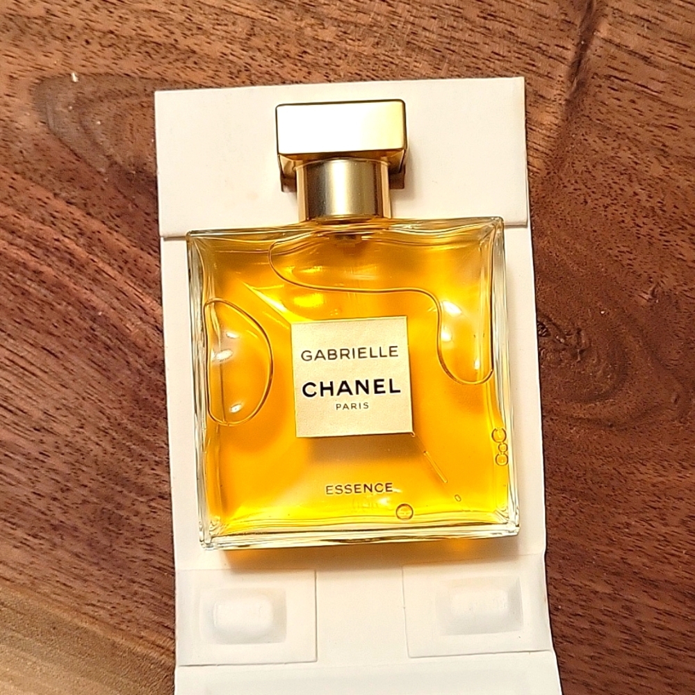 Chanel perfume